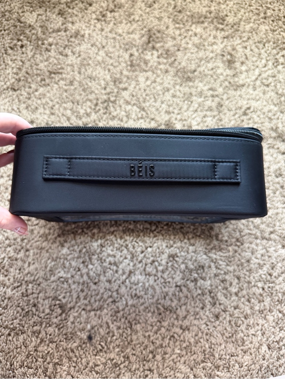 BEIS In Flight Cosmetic Set - Picture 4 of 10